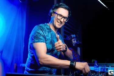 DJ Nil & Anthony El Mejor feat Mischa - Ближе DJ Nil & Anthony El Mejor feat Mischa - Ближе