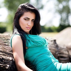 Reyna Vox - Yalla Habibi Reyna Vox - Yalla Habibi