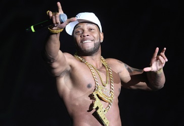 Flo Rida feat Brandy & Monica - Girl's Mine Flo Rida feat Brandy & Monica - Girl's Mine