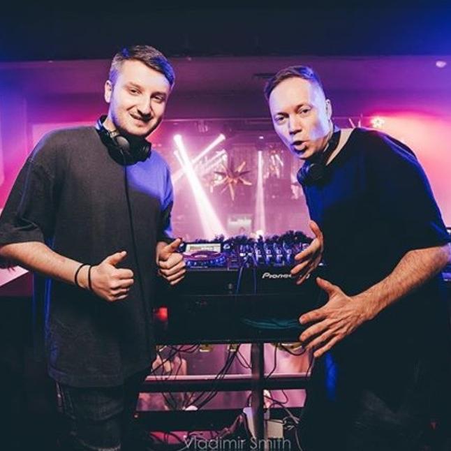 Slider & Magnit feat. Анна Плетнёва - Аэропорты Slider & Magnit feat. Анна Плетнёва - Аэропорты