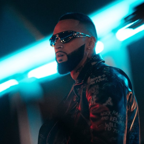 UncleFlexxx - Boomerang (feat. WhyBaby?) UncleFlexxx - Boomerang (feat. WhyBaby?)