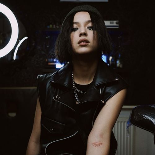 Daasha - Глупая Daasha - Глупая