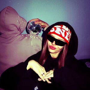 Real Girl, Carttie Mill - Я твоя маленькая